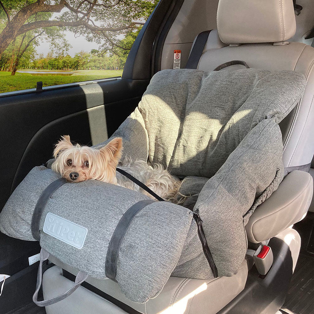 Asiento de viaje deluxe, tapete enrollable y limpiador de patas para mascota. AG BOX